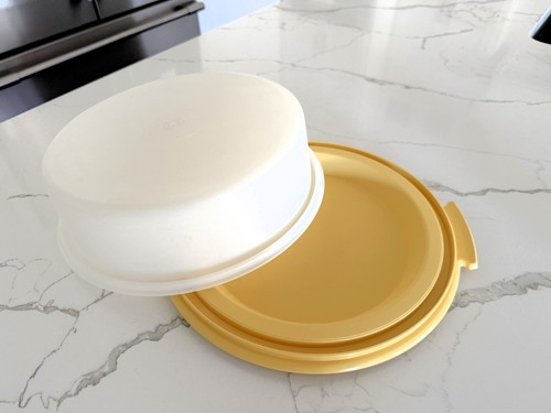 Tupperware pie keeper carrier - tupperware,